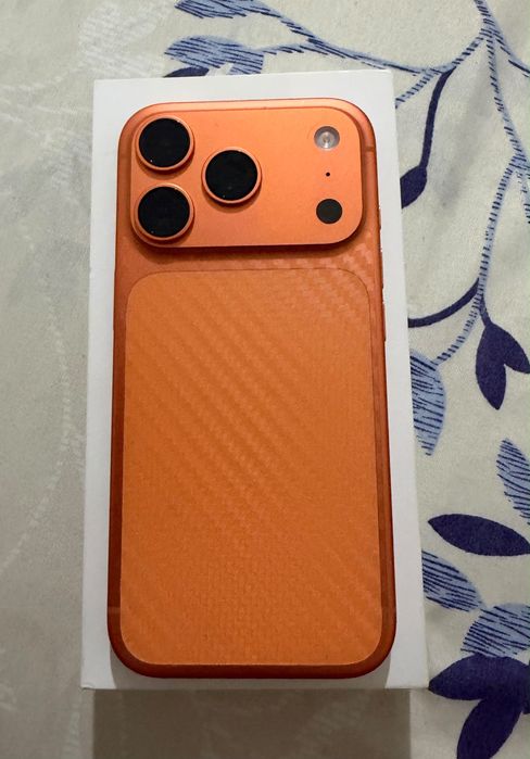 Iphone 17 pro с горантей