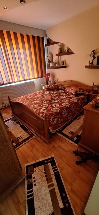 Vand apartament 3 camere- decomandat,str.I.L.Caragiale,pret 143000  € negociabil.