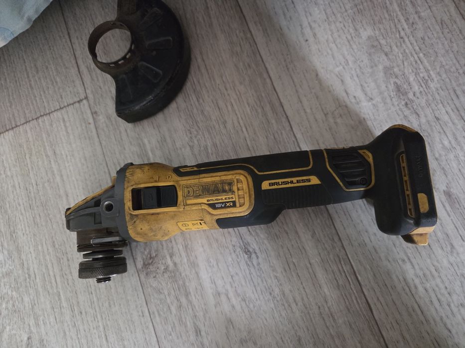 Болгарка Dewalt dcg 409
