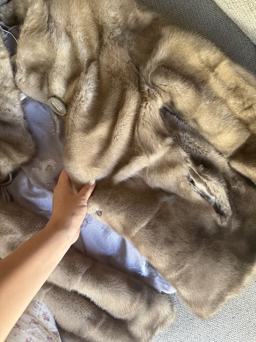 Продам норковую шубу