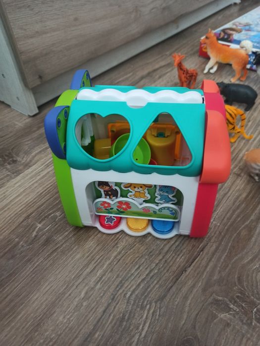 Гумени животни и музикален сортер