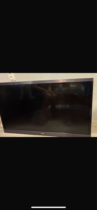 Телевизор LG средний размер