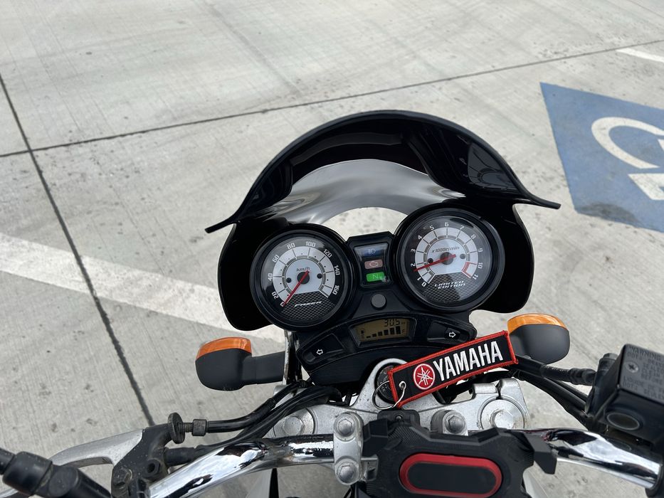 Vand YAMAHA YBR250 2010