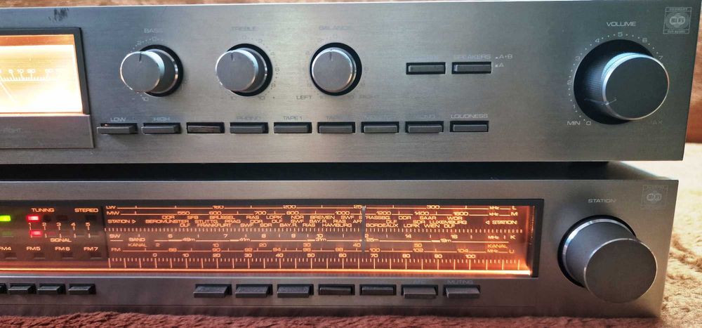 Universum V-2315 statie cu wumetre pe ace, T-2314 Tuner - Vandut