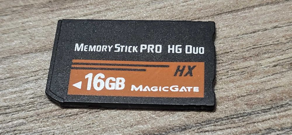 Memorie Stick PRO HG Duo 16Gb Hx Magic Gate fuctional