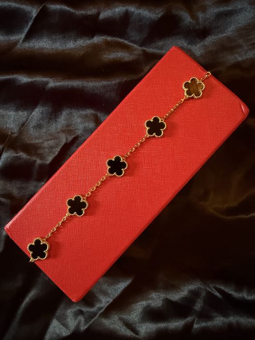 Van Cleef гривна