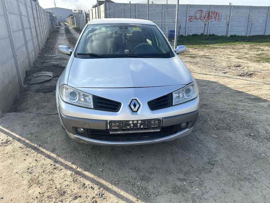 Vand bara fata Renault Megane 2 facelift