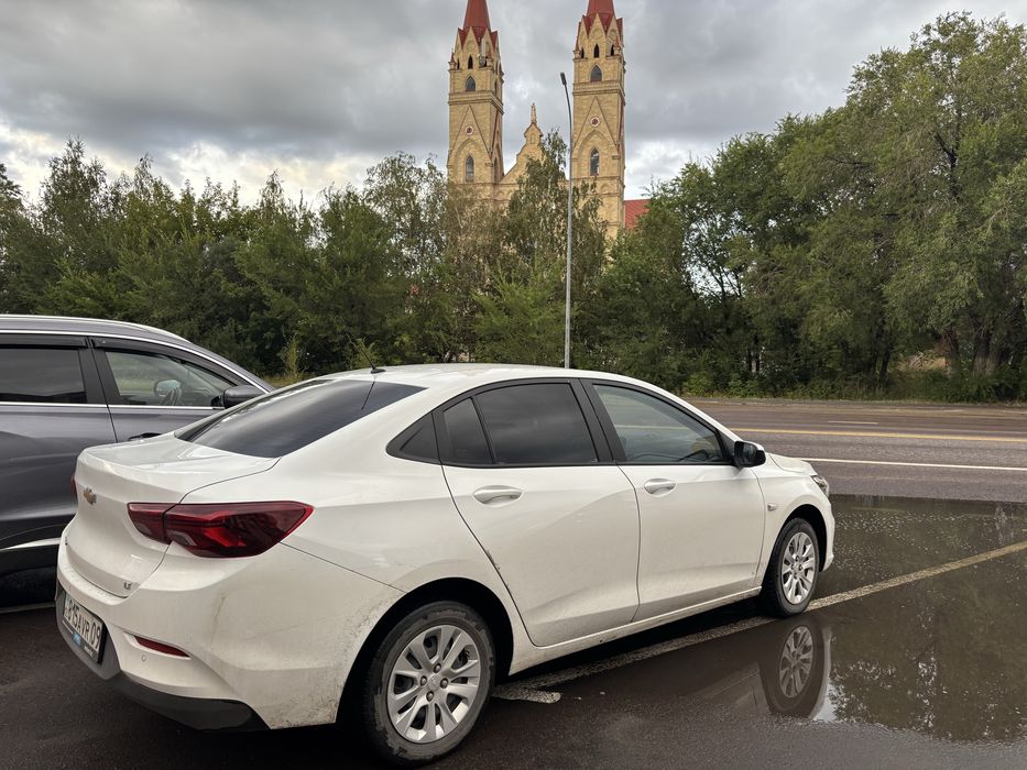 Chevrolet onix2023год