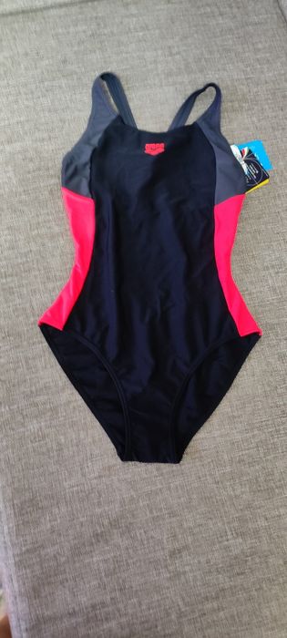 Купальник известного бренда  Arena. Размер 42, 48