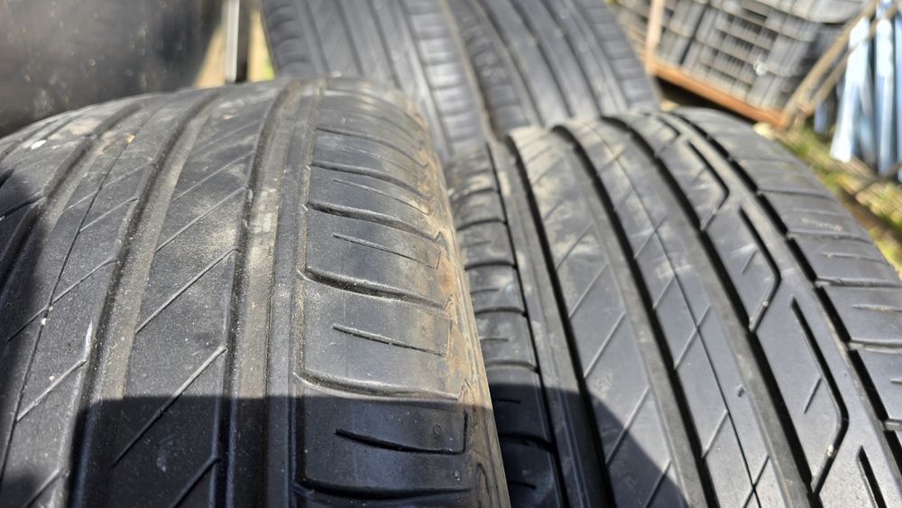 Комплект 4бр. летни гуми 215/55/17 Bridgestone Turanza T001
dot22
7+mm