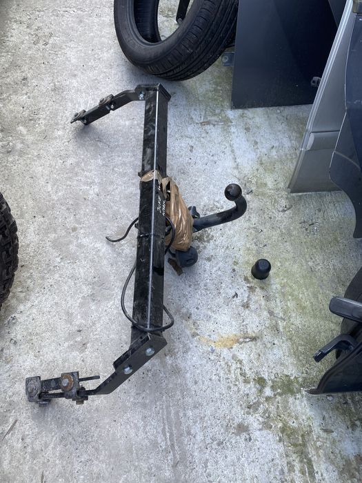 Carlig de Remorcare Nissan Juke 2012