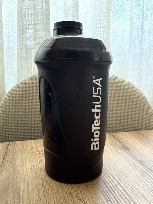 Шейкър на BiotechUSA+подарък
