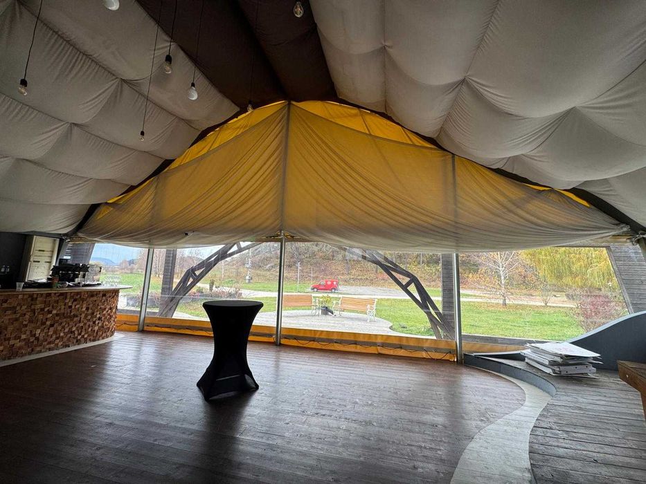 Vand Cort Evenimente Complet Utilat