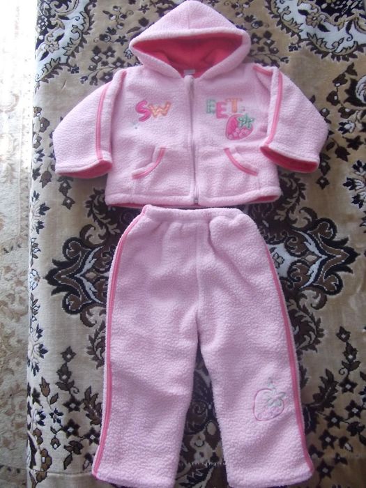 Продам костюм для девочки на осень р 92