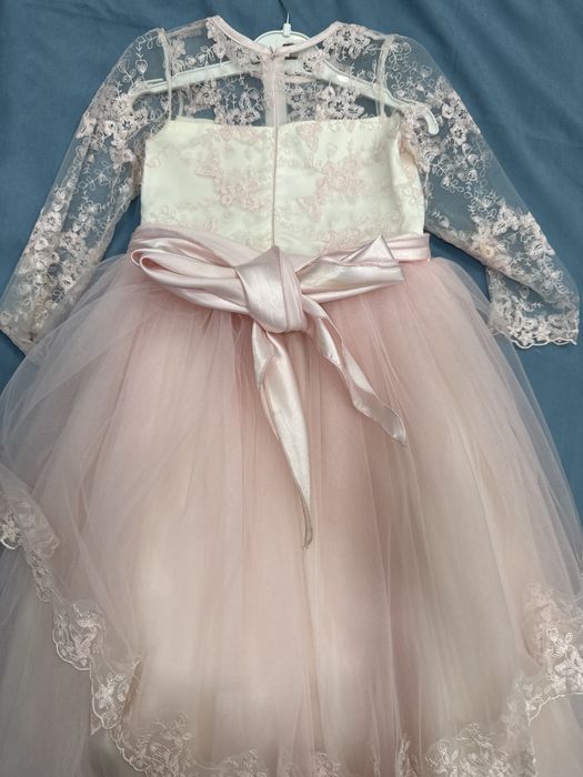 Платье детское  нарядное