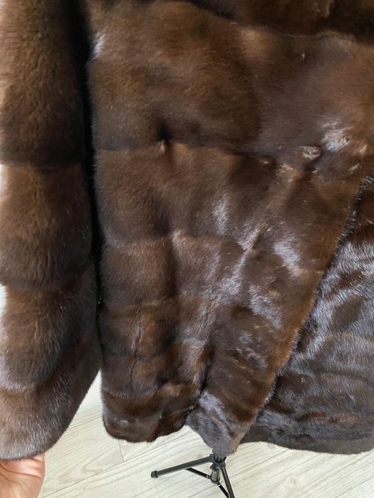 Продам норковую шубу