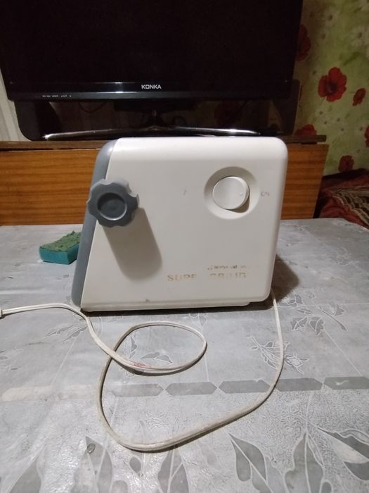 Две электромясорубки