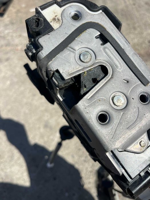 Водач на дръжката със заключване на вратата Skoda Octavia 3