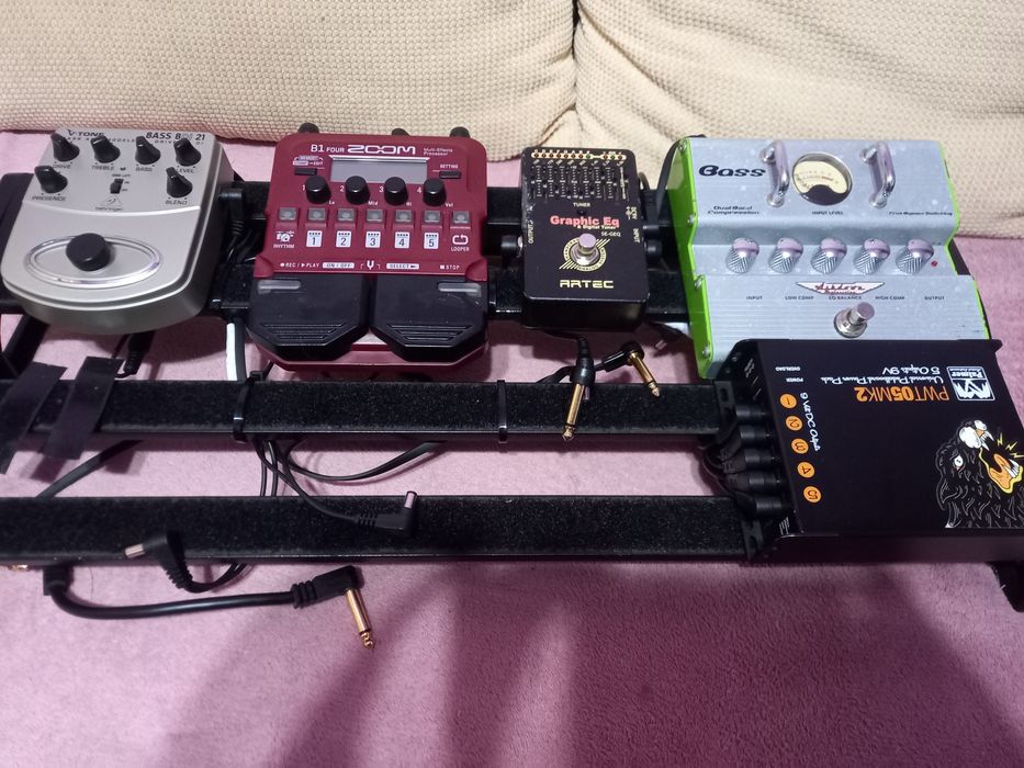 Efecte pentru bass, pedalboard si alimentator general
