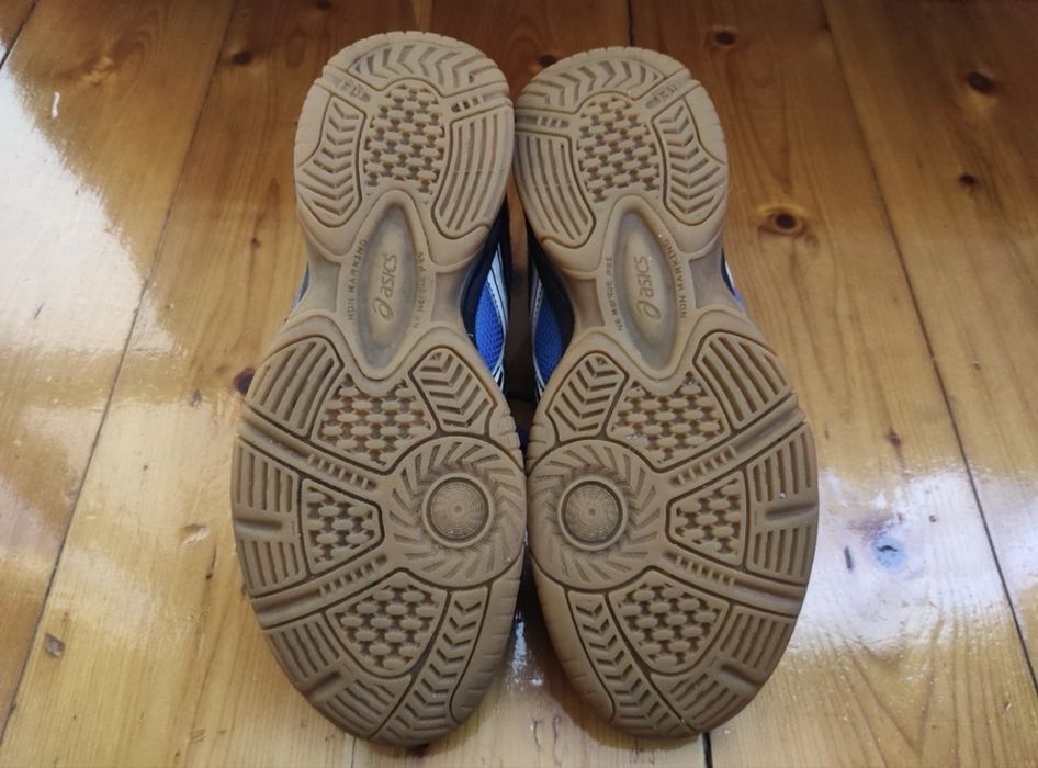 Маратонки Asics 39 номер