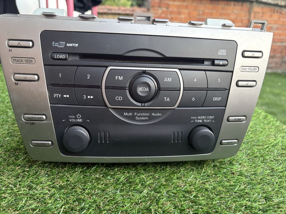 Оригинално CD / Радио за Mazda 6 GH, Mazda 5 - Multi Function Audio System + 6-дисков чейнджър
