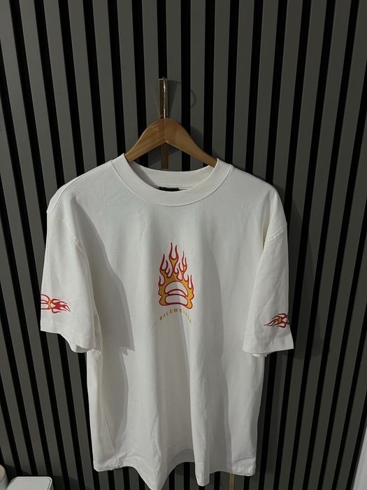 Tricou balenciaga nou