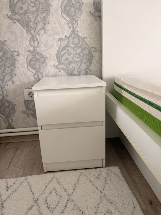 Pat dormitor 160x200 cu noptiere