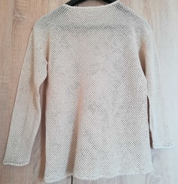 Дамска блуза мрежа с флорални мотиви,плетена на една кука