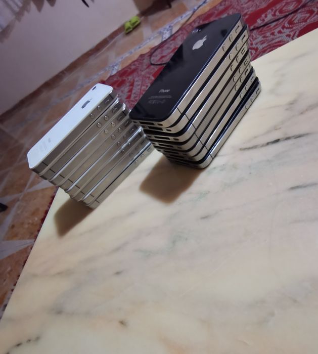 Vând iPhone noi nouțe