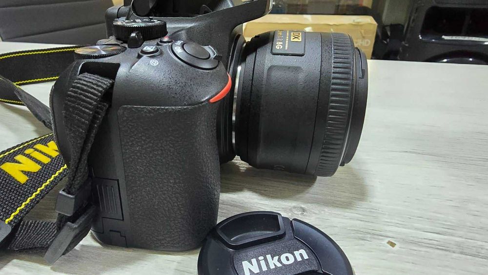 Фотоапарат Nikon D3500 + Nikon 18-55 VR , Nikon 35mm 1.8G DX