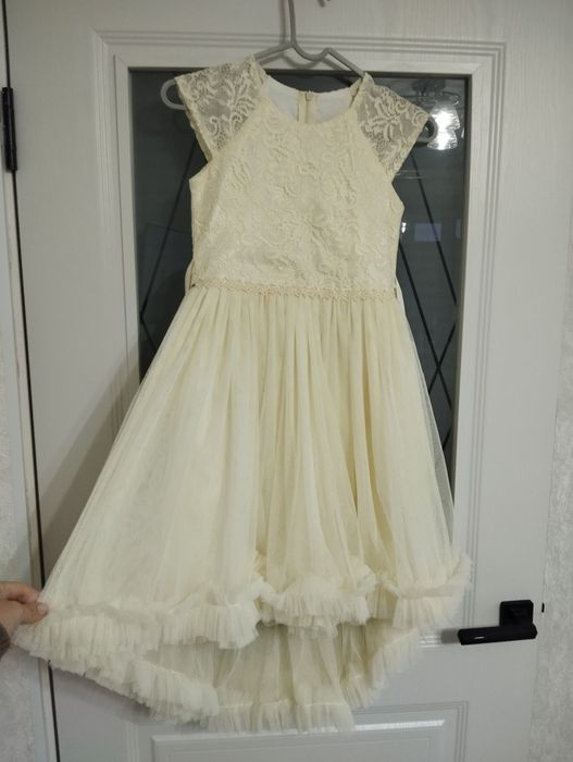 Продам платье для девочки