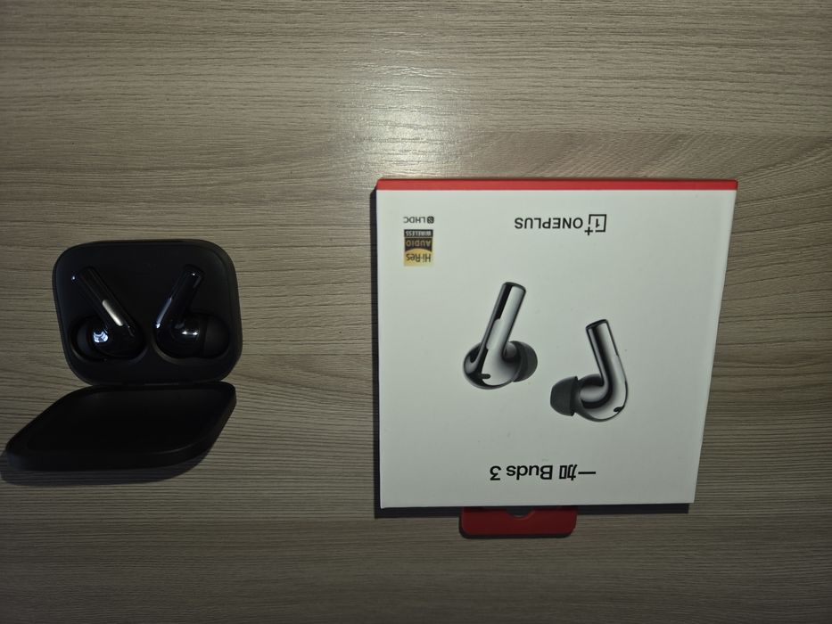 Продам беспроводные наушники ONE PLUS 3