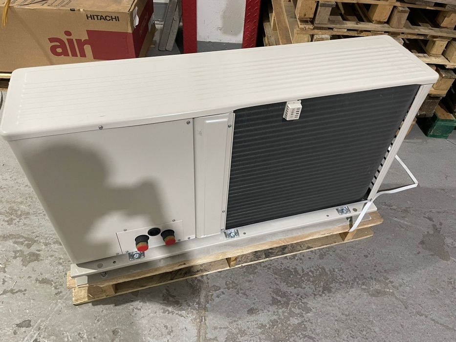 Pompa de caldura 8 kw -Hitachi