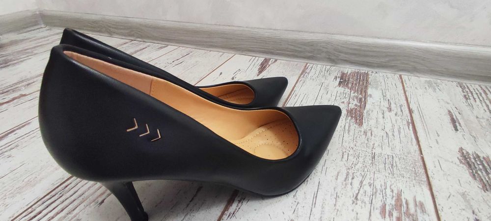 Елегантни Дамски Обувки