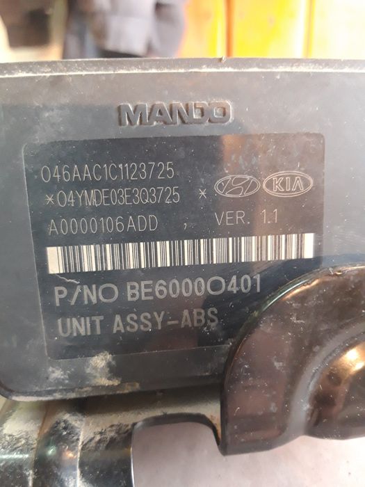 Блок abs Kia Sportage 589203U400
