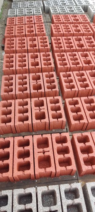 Шлака блок апарати сотилади янгидек турибди ленталик 5 хил колипи бор