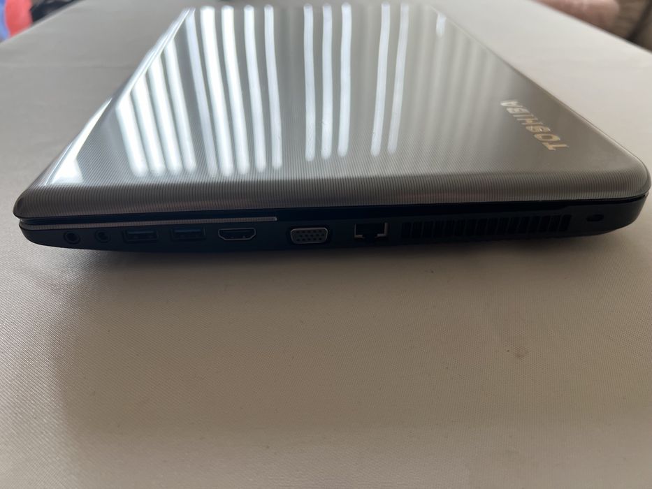 Toshiba Satellite L70-A-13Z