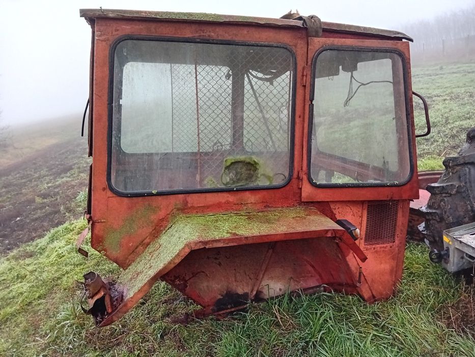 Cabina universal 650