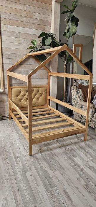 Продам Кровать домик