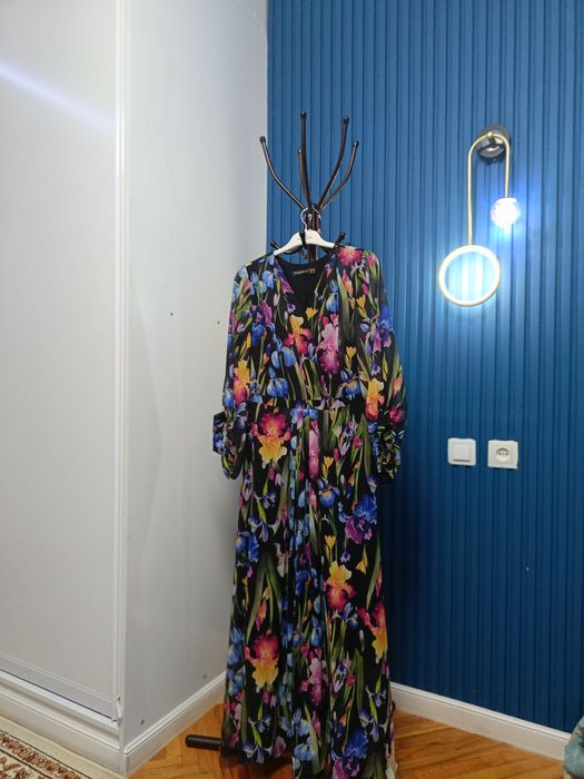 Красивый цветочный платье