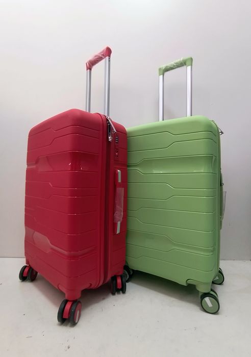 Куфари от полипропилен в среден и голям размер ( безплатна доставка/