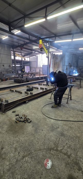 Hala metalica de vânzare