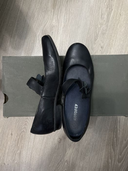 Школьные туфли для девочек