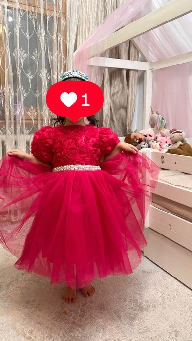 Продам платье для девочки. Новая