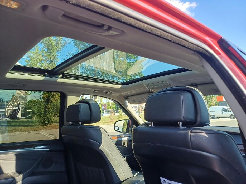 Продава се БЕНЗИН -ГАЗ  2009г 7 места!!!