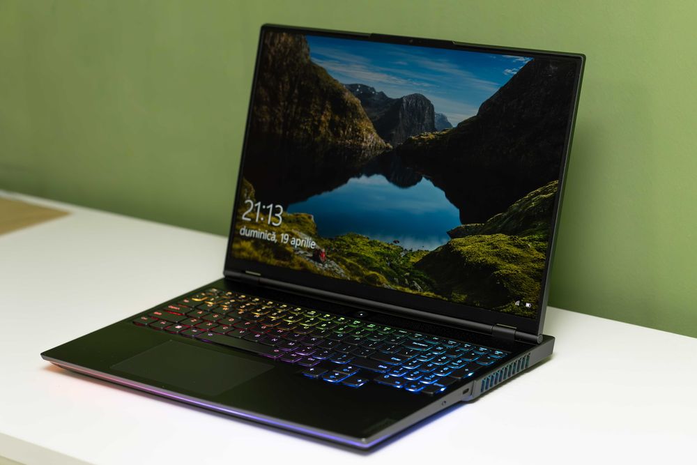 Laptop Lenovo Legion 7 3070 32gb 1TB in garantie