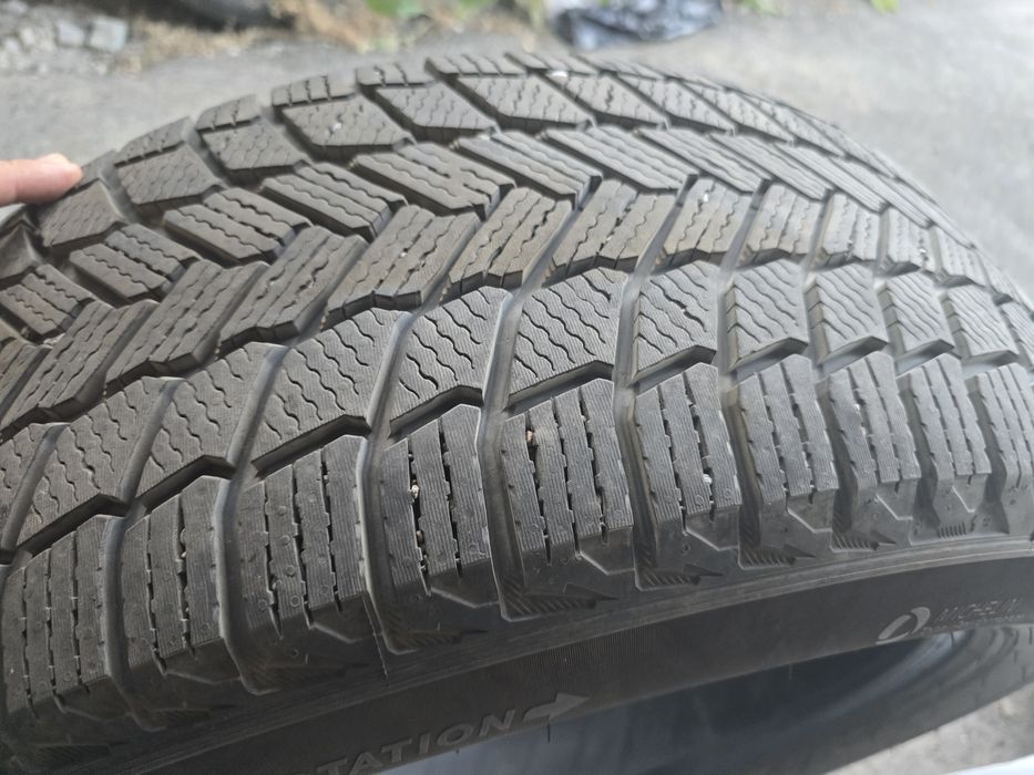 Michelin x ice snow 265/50/ R22