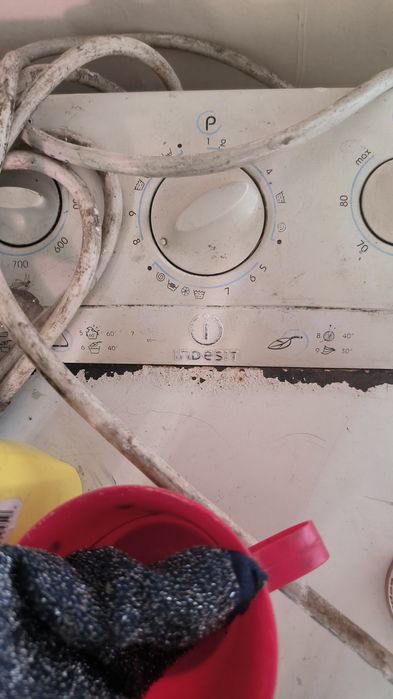 Продам стиральную машину индезит