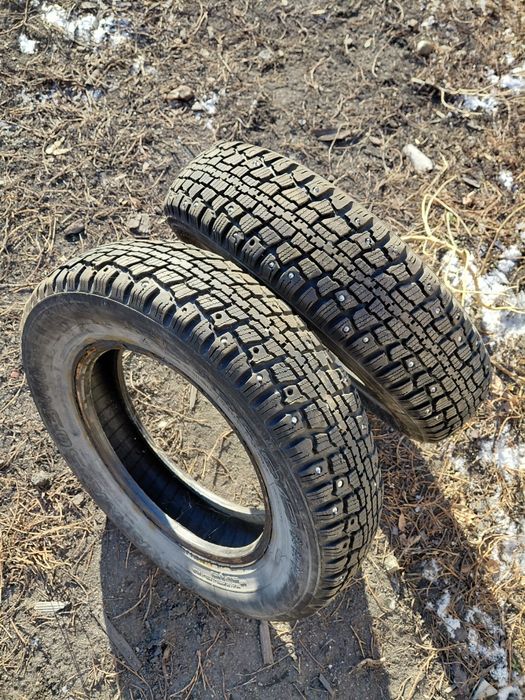 Продам шины зимние на шевроле Дамаск
