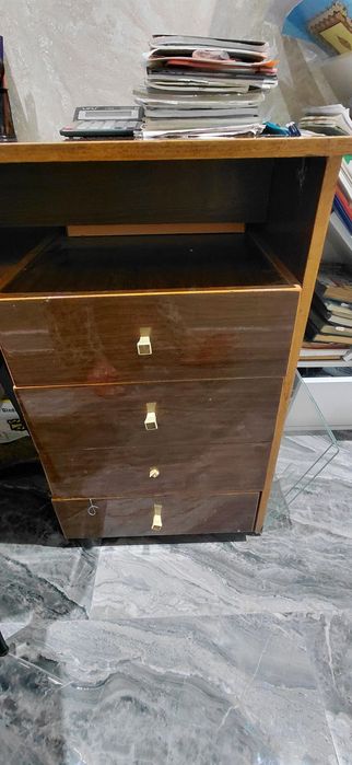 Писменный стол, книжная полка БУ